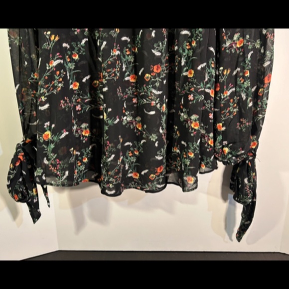 Jenn. Floral Off The Shoulder Long Sleeve Top Size M - NWT - Picture 8 of 16